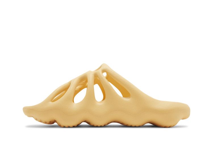 Yeezy 450 Slide Cream