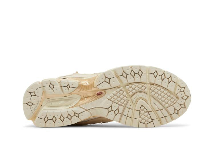 New Balance 2002R Protection Pack Sandstone